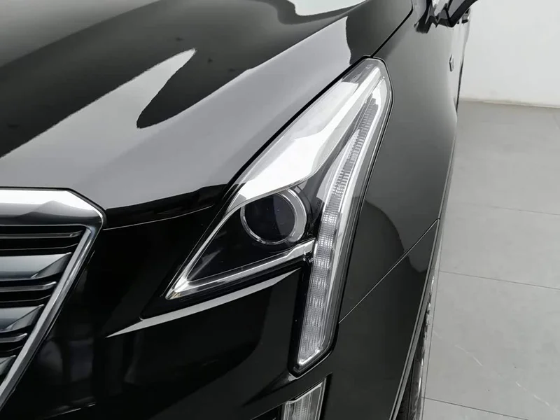 Cadillac XT5 — фото 7