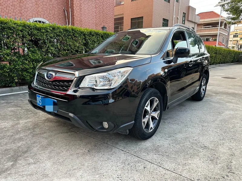 Subaru Forester — фото 1
