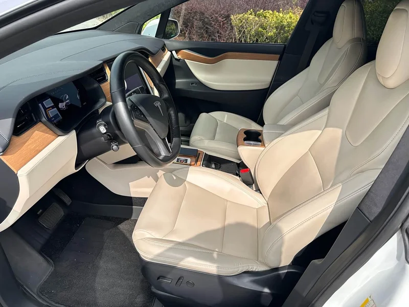 Tesla Model X — фото 4