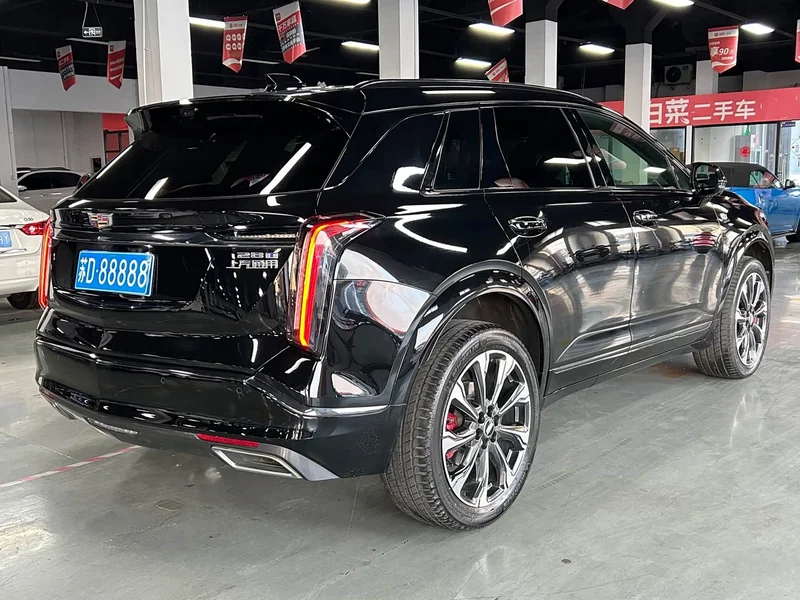 Cadillac XT5 — фото 15