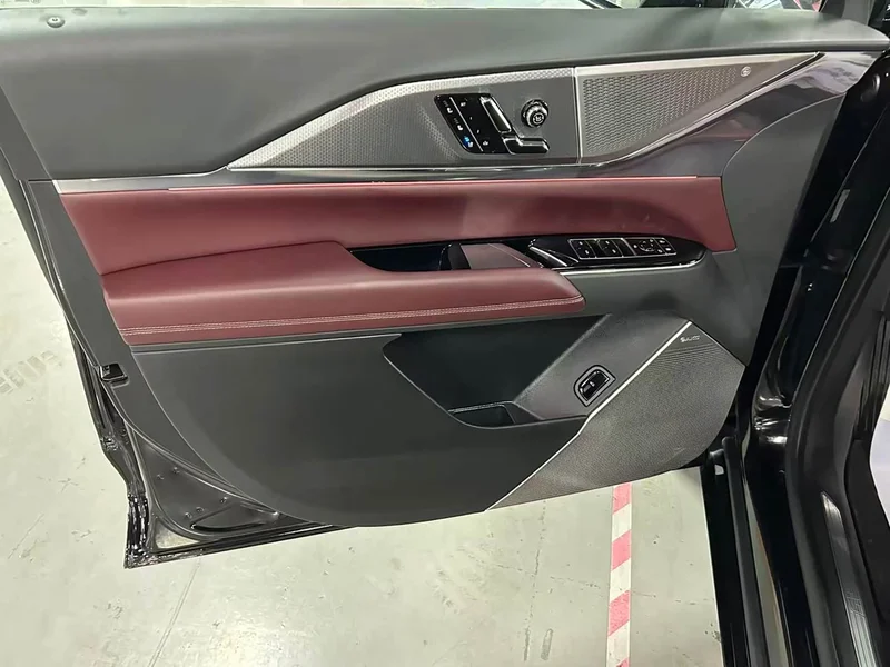 Cadillac XT5 — фото 4