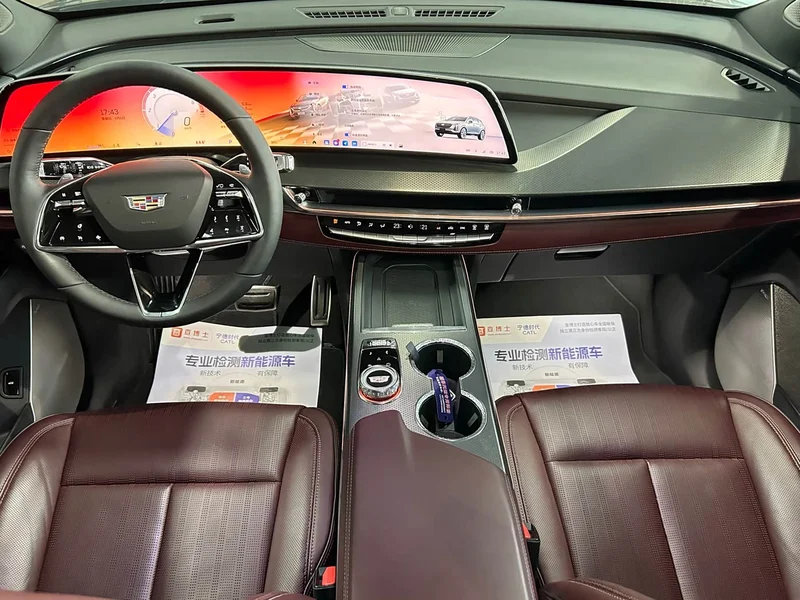 Cadillac XT5 — фото 5
