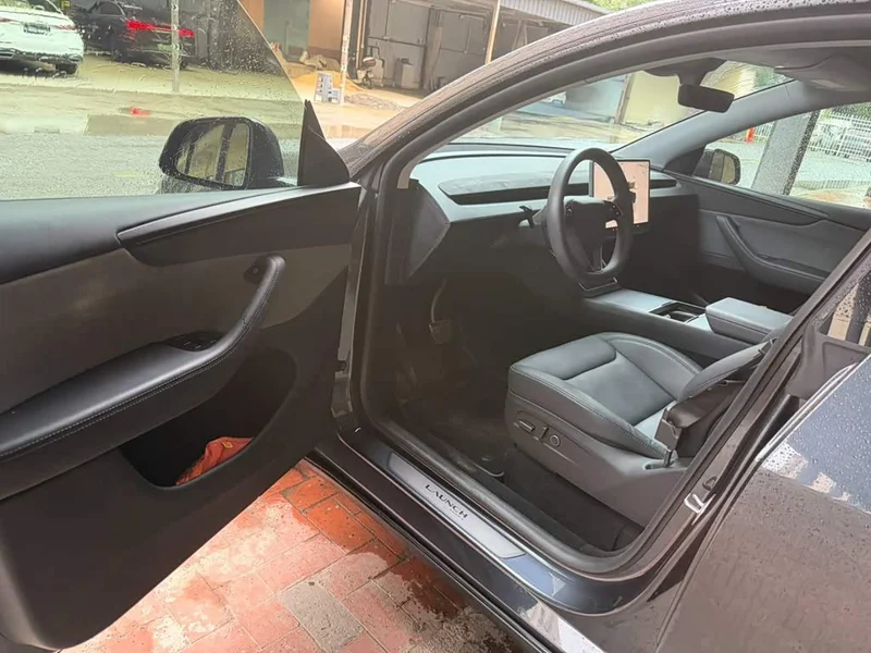 Tesla Model Y — фото 7