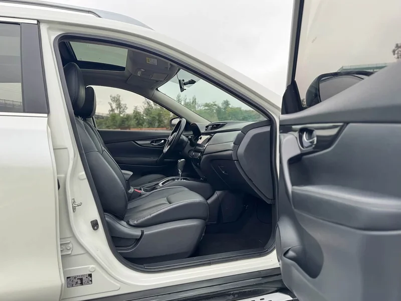 Nissan X-Trail — фото 12
