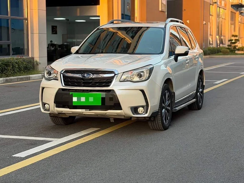 Subaru Forester — фото 1