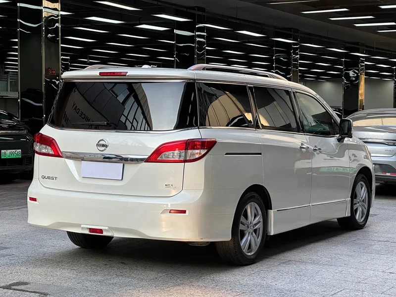 Toyota HiAce GranCabin — фото 15