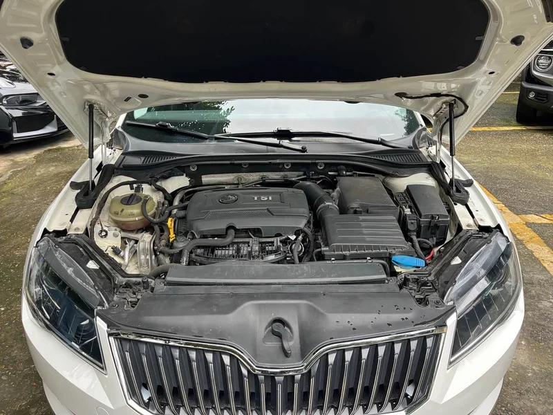 Skoda Superb — фото 15