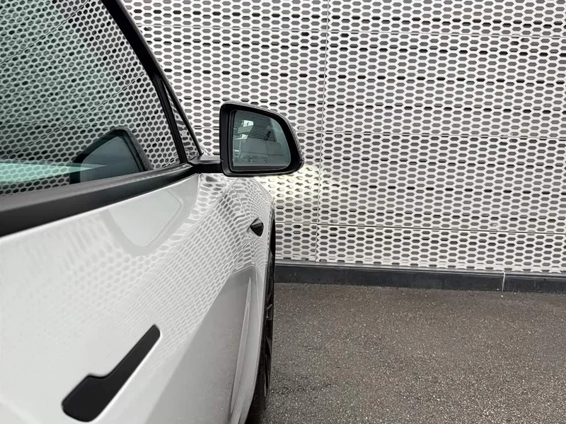 Tesla Model Y — фото 17