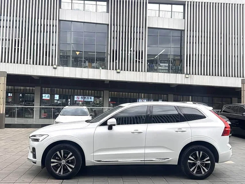 Volvo XC60 — фото 3