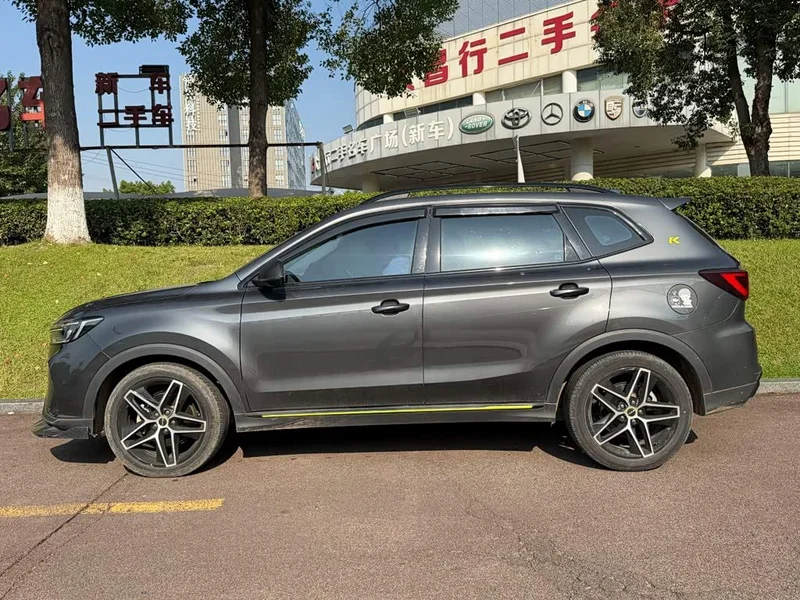 Roewe RX5 — фото 3