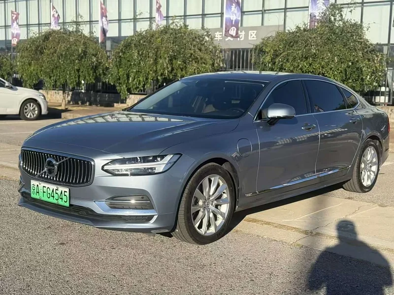 Volvo S90 PHEV — фото 1