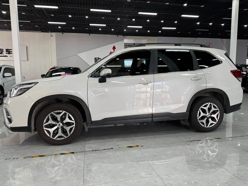 Subaru Forester — фото 3