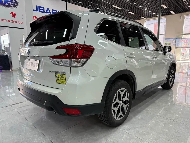 Subaru Forester — фото 6