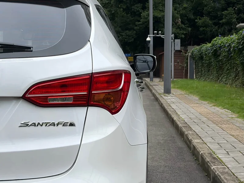 Hyundai Santa Fe — фото 12