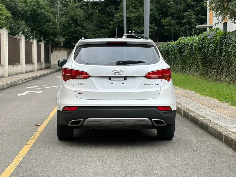 Hyundai Santa Fe — фото 8
