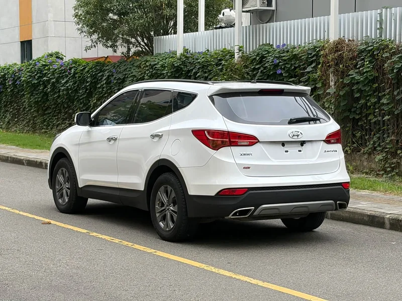 Hyundai Santa Fe — фото 9