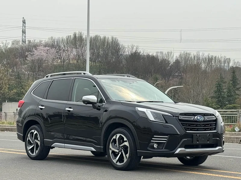 Subaru Forester — фото 3