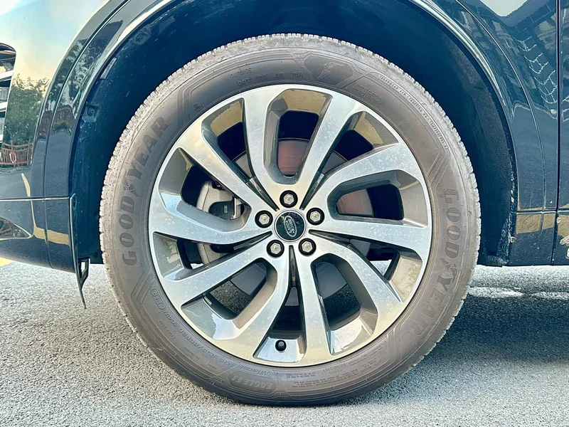 Land Rover Discovery — фото 19