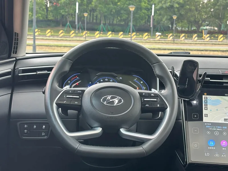 Hyundai Tucson — фото 32