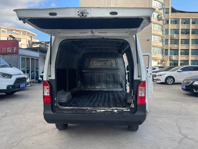 BYD Dolphin EV — фото 13