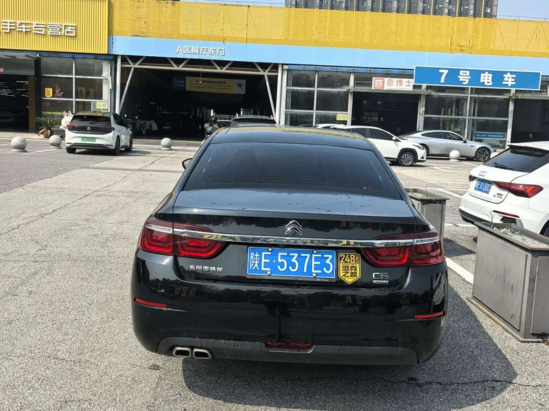 Citroën C6 — фото 7