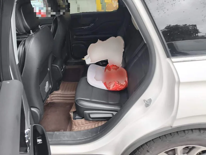 Jeep Renegade — фото 13