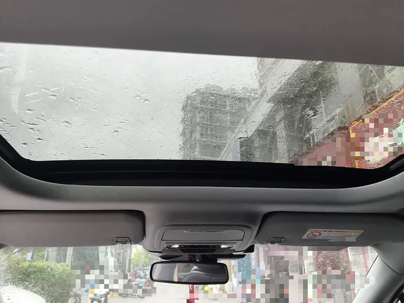 Jeep Renegade — фото 14