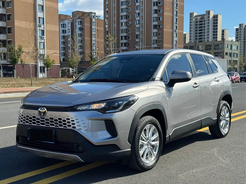 Toyota Corolla Cross — фото 3