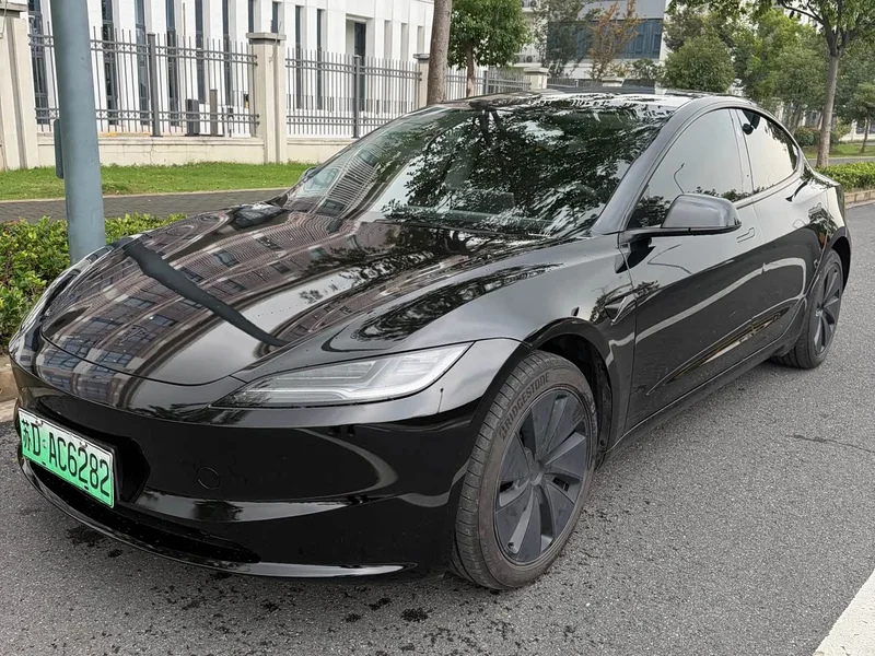 Tesla Model 3 — фото 2