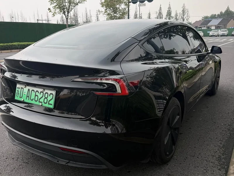 Tesla Model 3 — фото 6