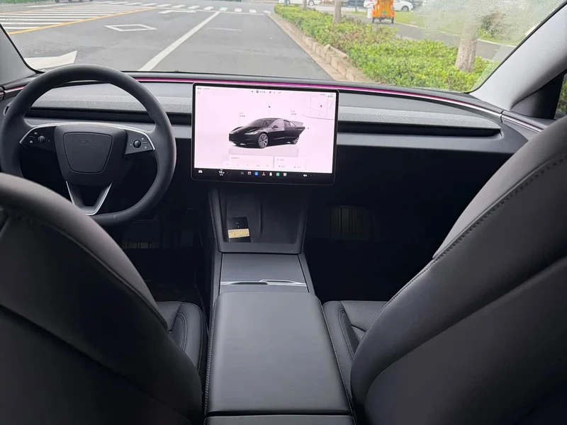 Tesla Model 3 — фото 9