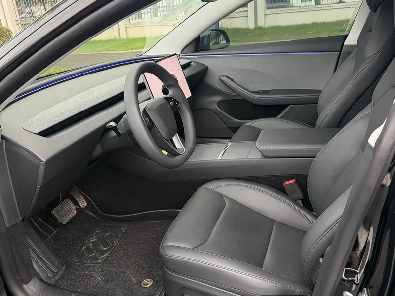 Tesla Model 3 — фото 10
