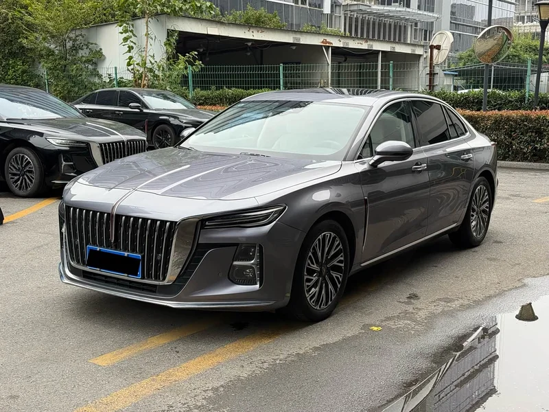 Hongqi H5 — фото 1