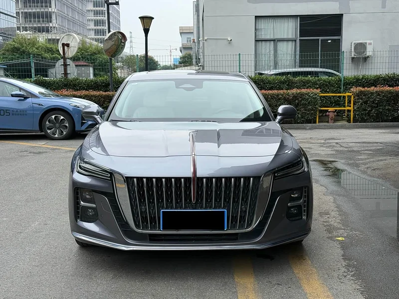 Hongqi H5 — фото 2