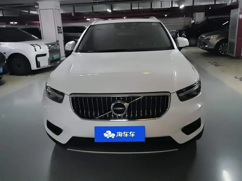 Volvo XC40 — фото 2