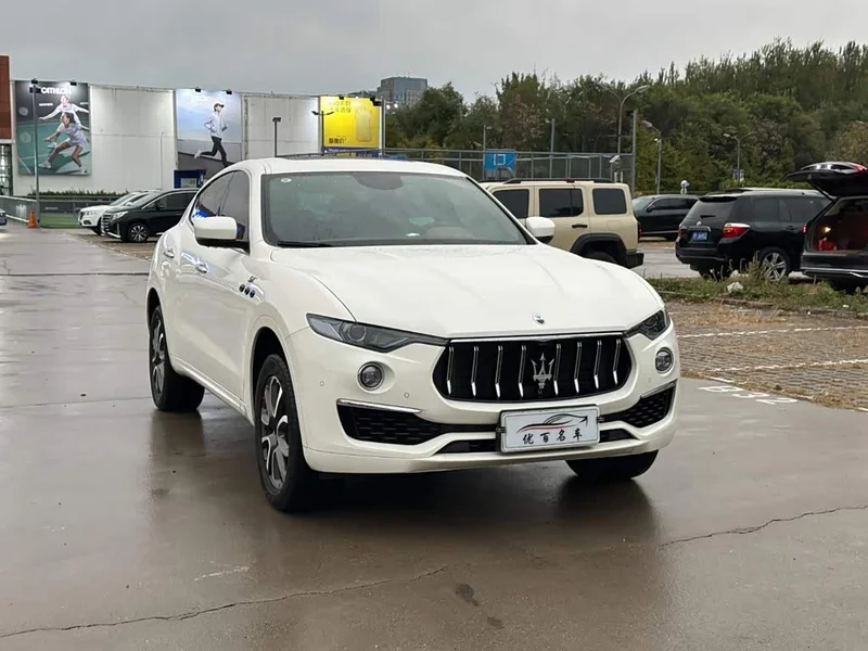 Maserati Levante — фото 3