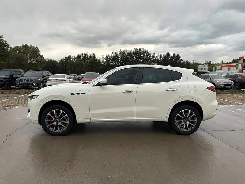 Maserati Levante — фото 7
