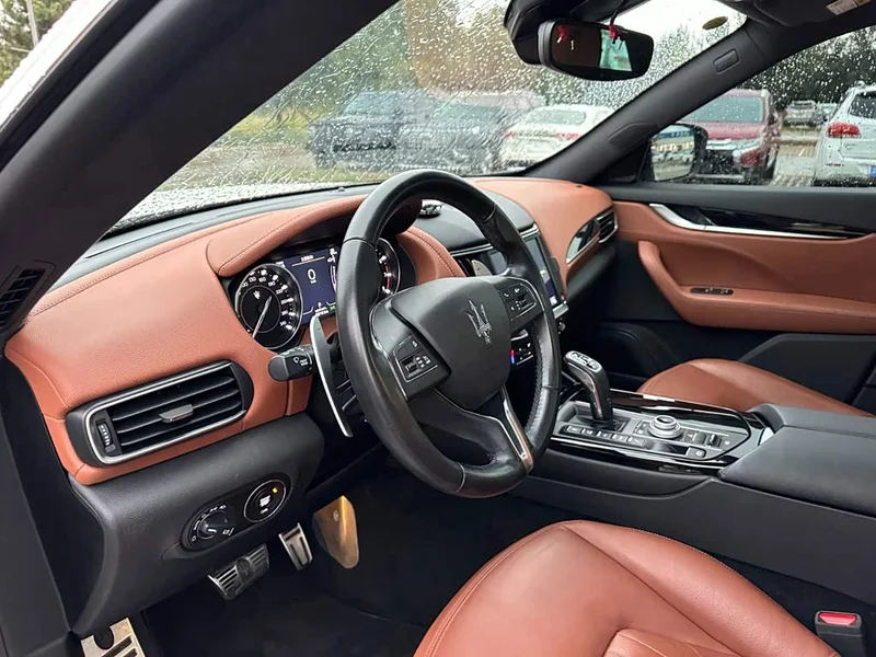 Maserati Levante — фото 10