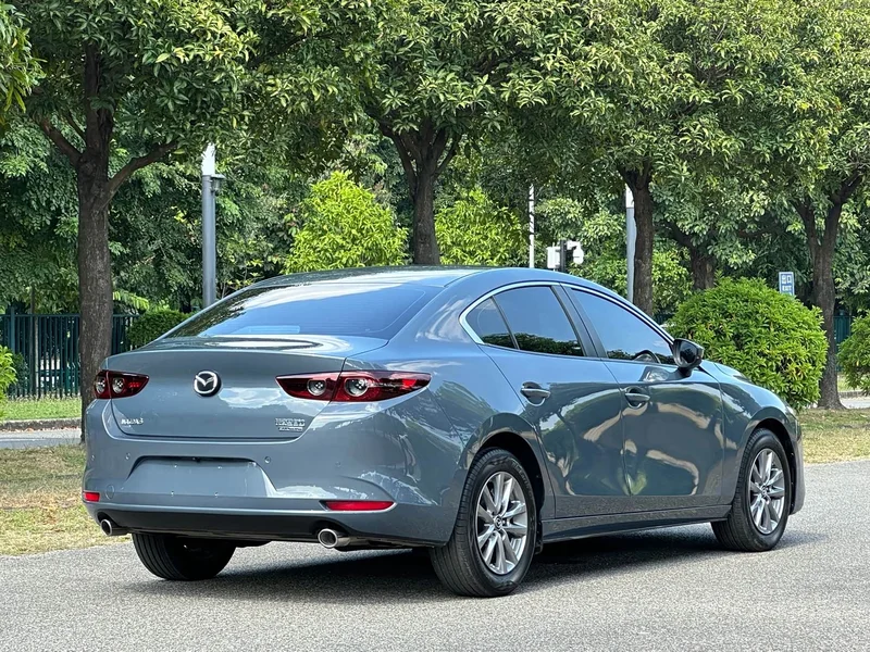 Mazda 3 Axela — фото 29