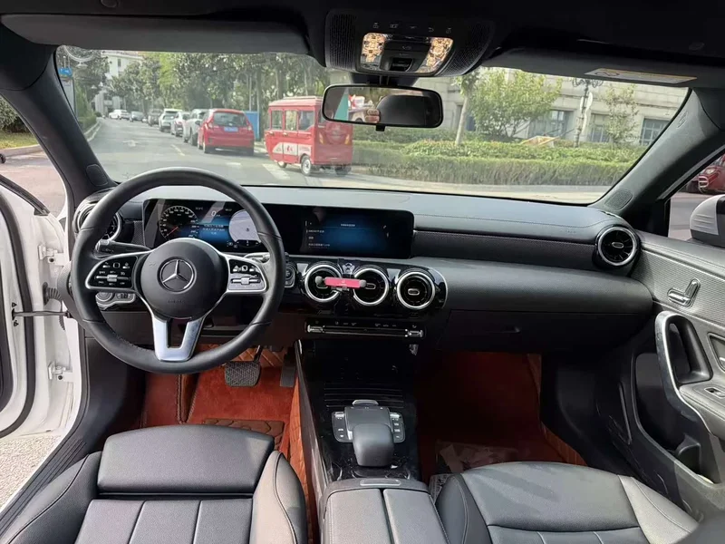 Mercedes-Benz A-Class — фото 10