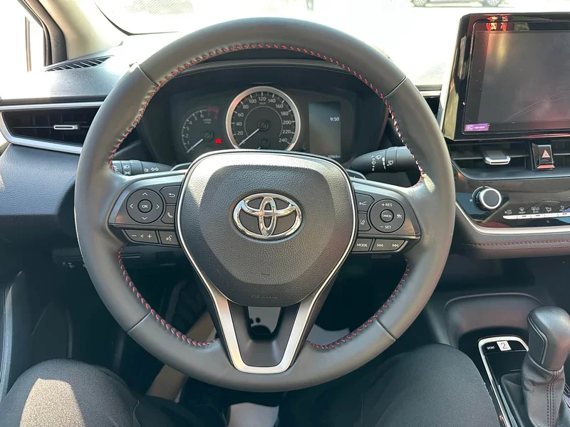 Toyota Corolla — фото 12