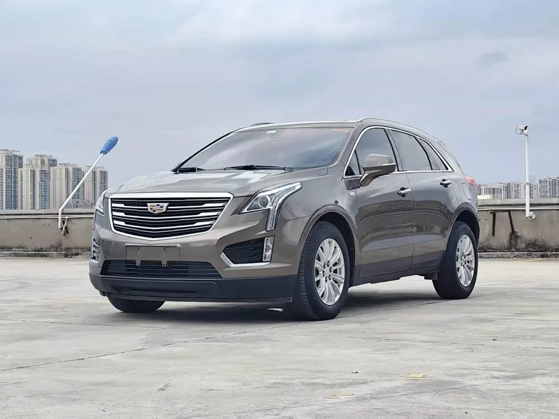Cadillac XT5 — фото 1