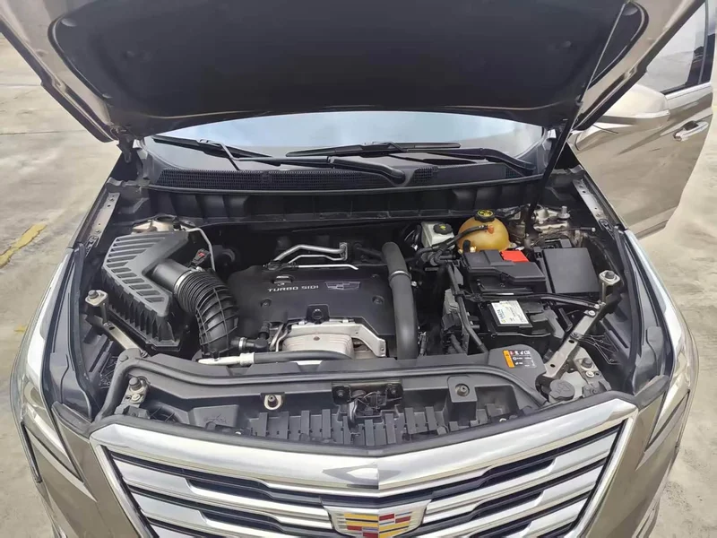 Cadillac XT5 — фото 22