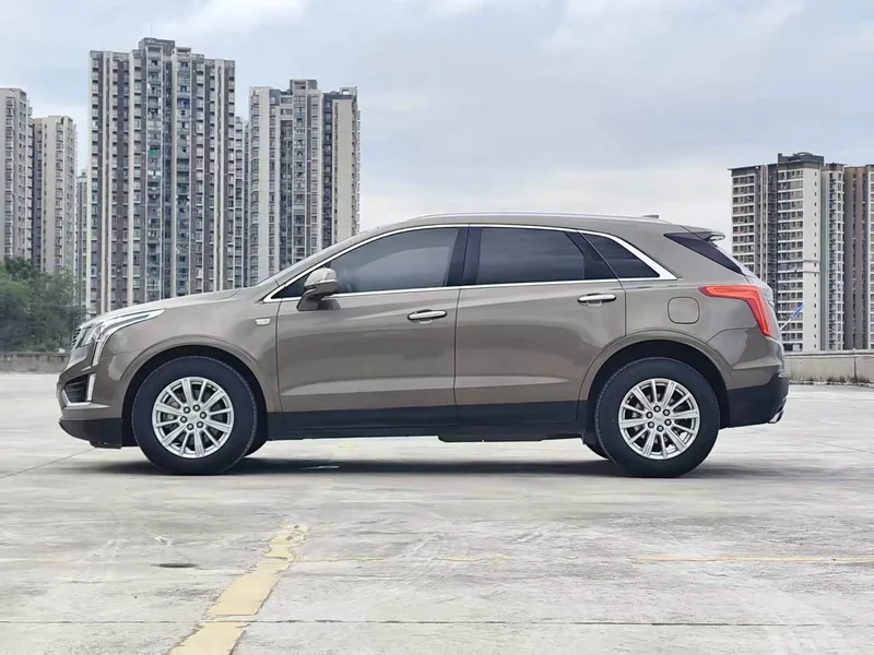 Cadillac XT5 — фото 7