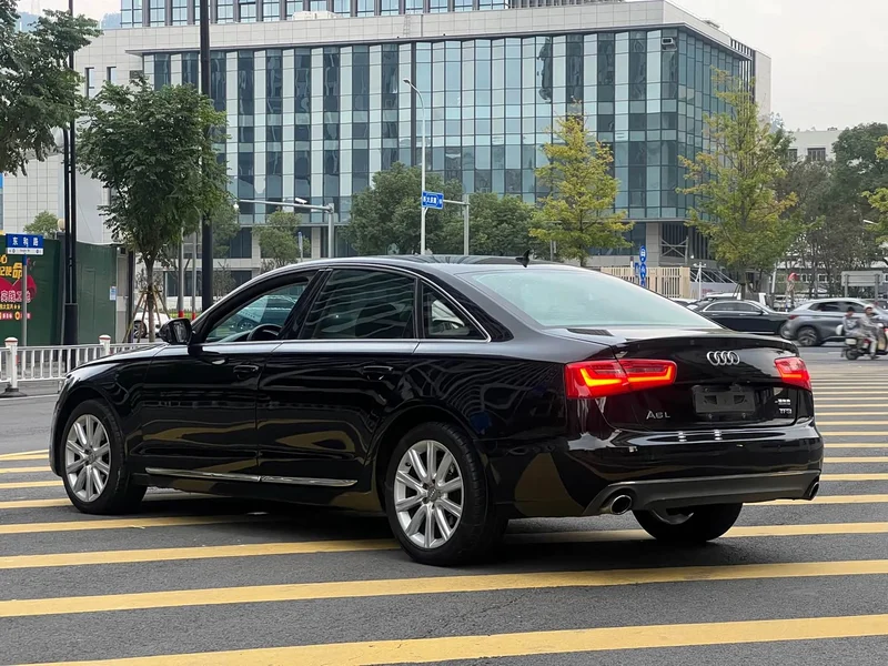Audi A6L — фото 5