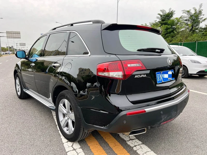 Acura MDX — фото 12
