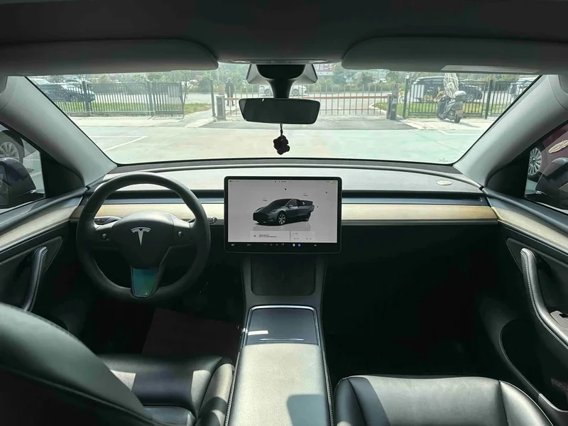 Tesla Model Y — фото 4