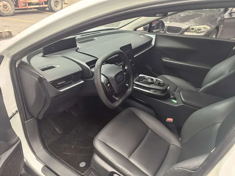 Toyota bZ3 — фото 8