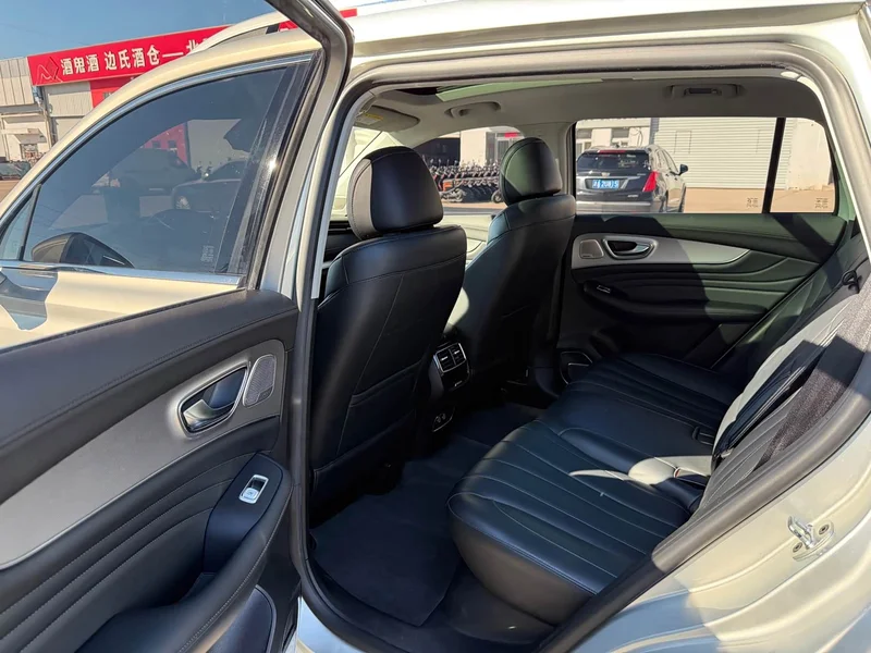 Roewe RX5 eMAX — фото 14