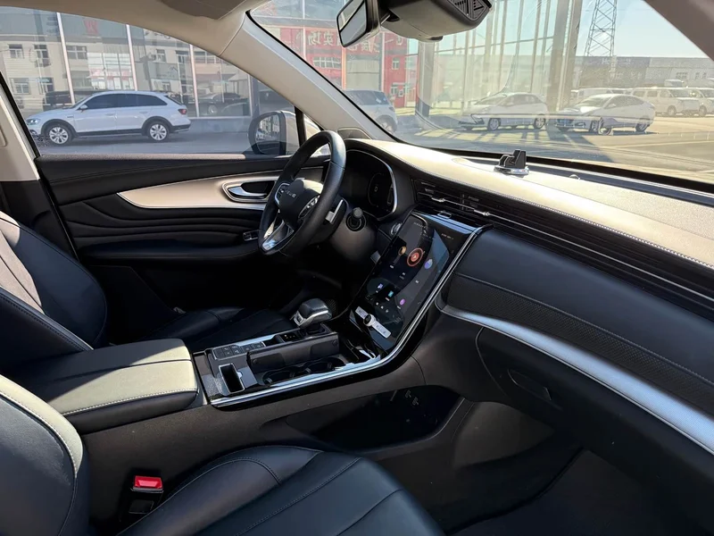 Roewe RX5 eMAX — фото 19